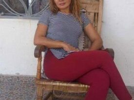 Kocaman Memeleri Olan Sağlam Bir Kadıköy Esmer Escort Necla